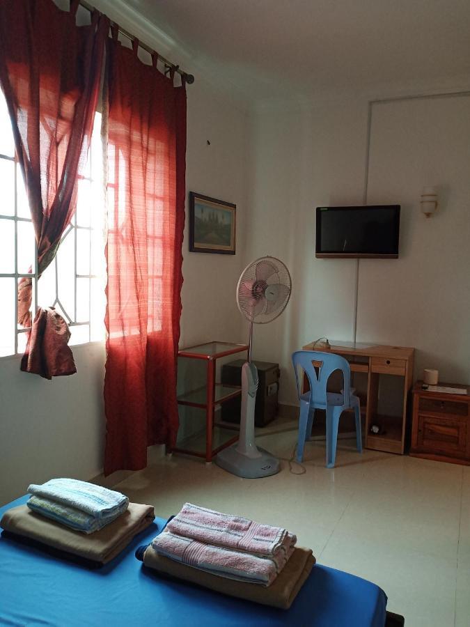 Le Barang Steakhouse & Guesthouse Sihanoukville Exterior photo